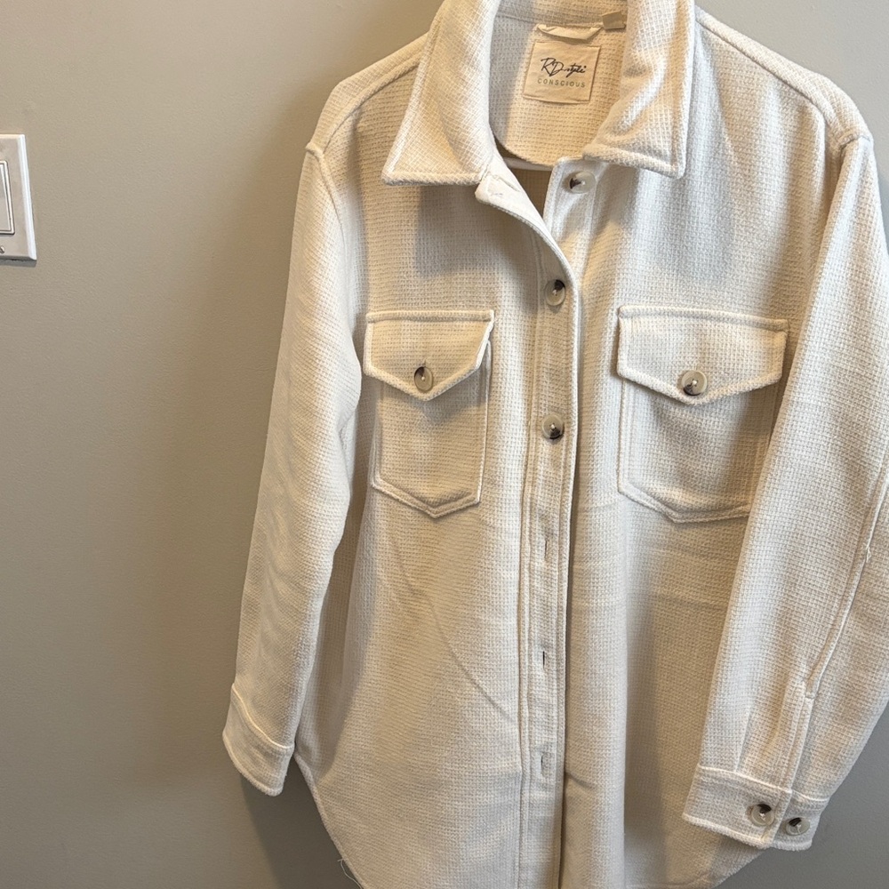 RD Style Off-White Button-Front Shacket with Flap Pockets
